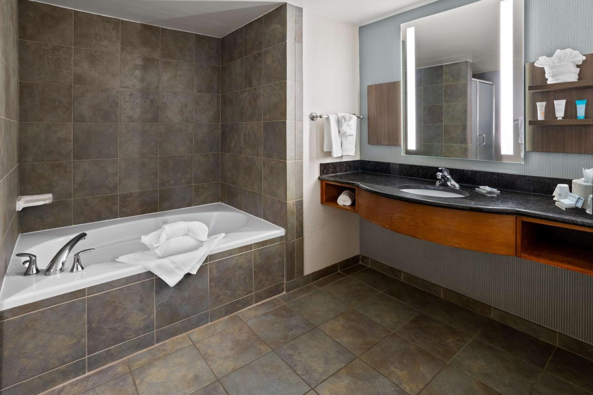 Hilton Garden Inn Milford Exterior foto