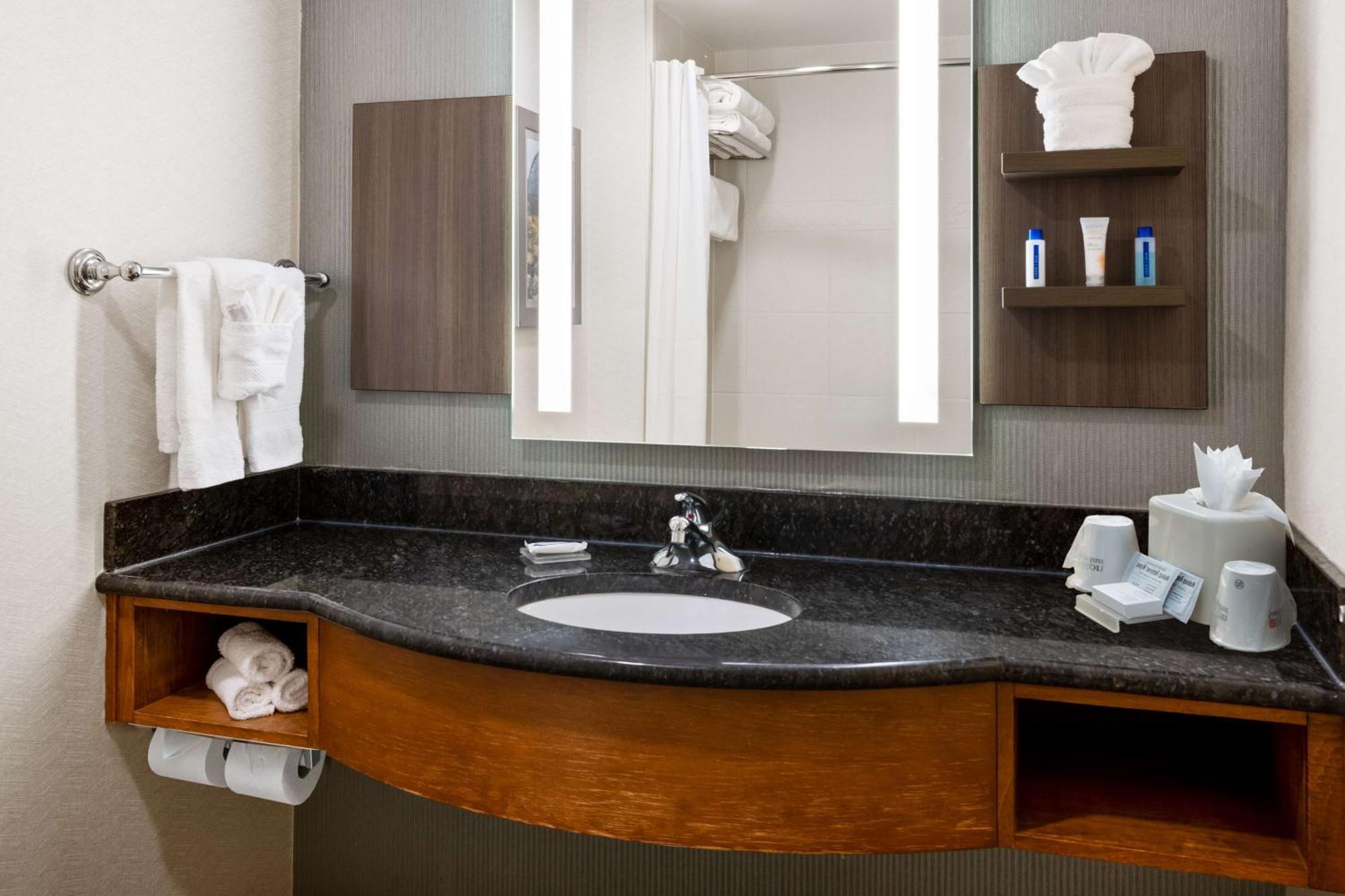Hilton Garden Inn Milford Exterior foto