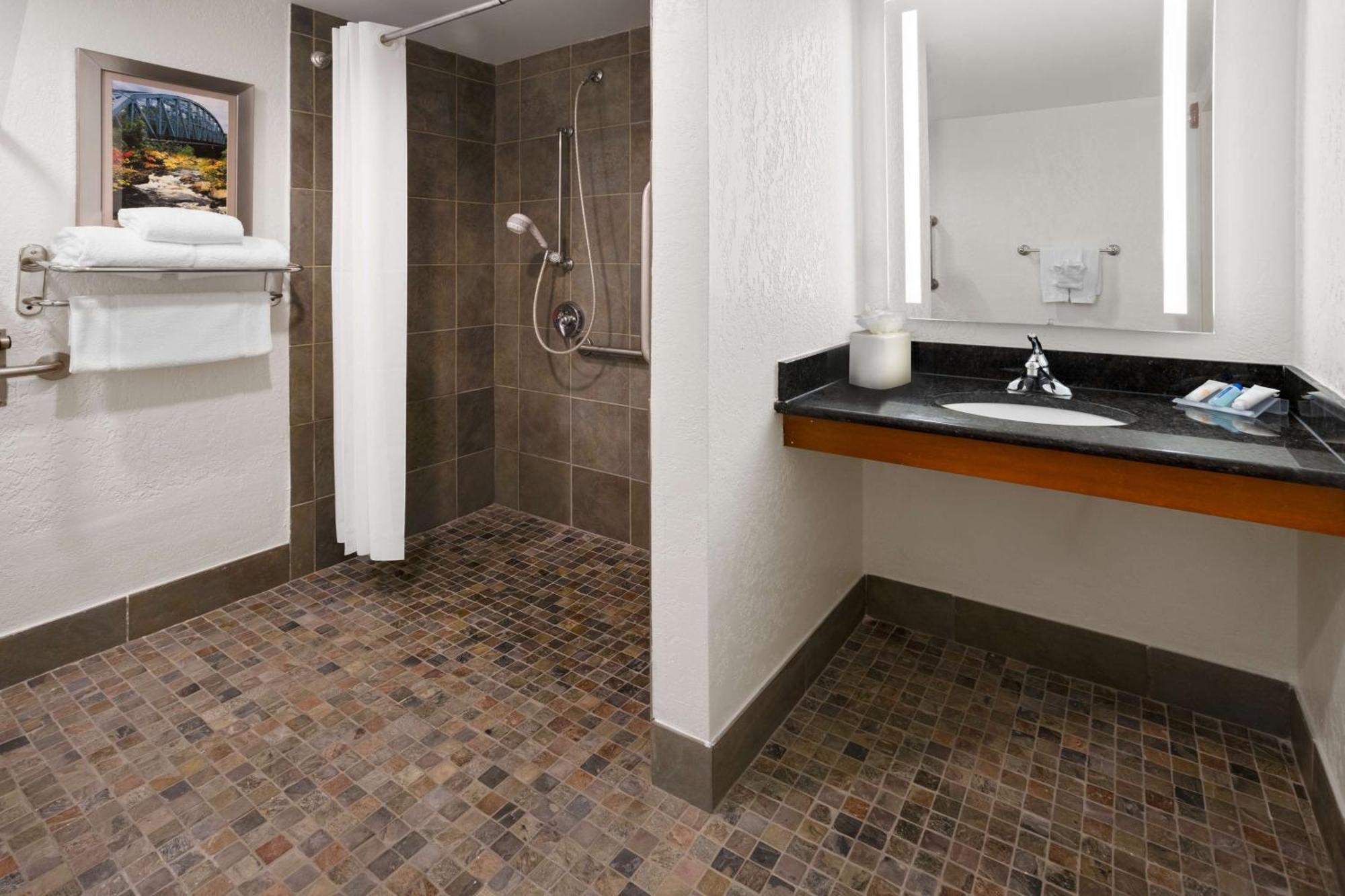 Hilton Garden Inn Milford Exterior foto